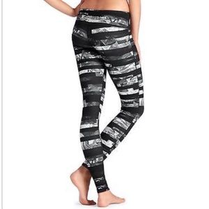 LAST CHANCE- athleta yoga pants